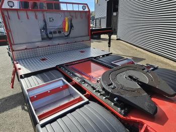 Scania R590 V8 8x2 / HMF 9520 - JIB - WINCH / TRACTOR
